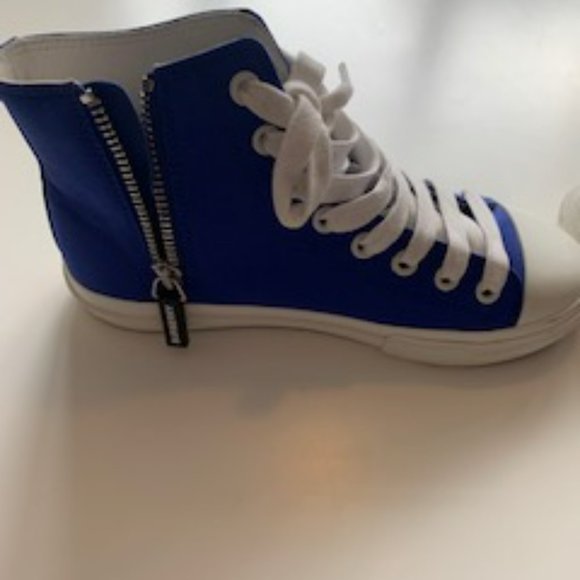 Burberry Converse - Picture 2 of 5